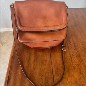 Elegant Brown Leather Shoulder Bag